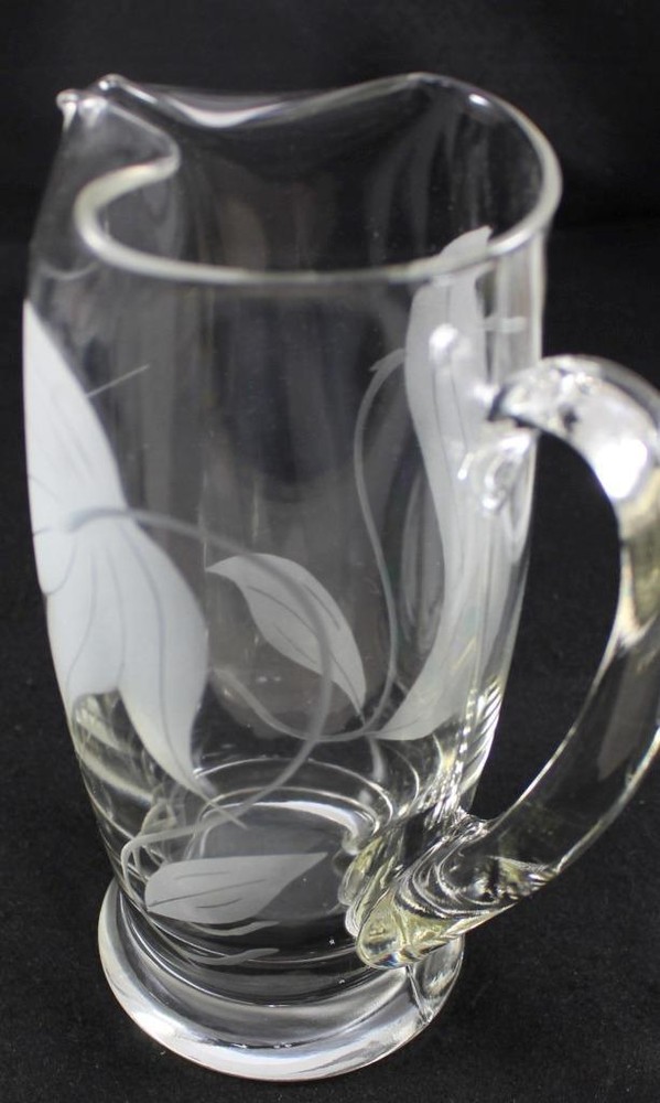 McBride CAMEO 32 Ounce Pitcher GREAT CONDITION