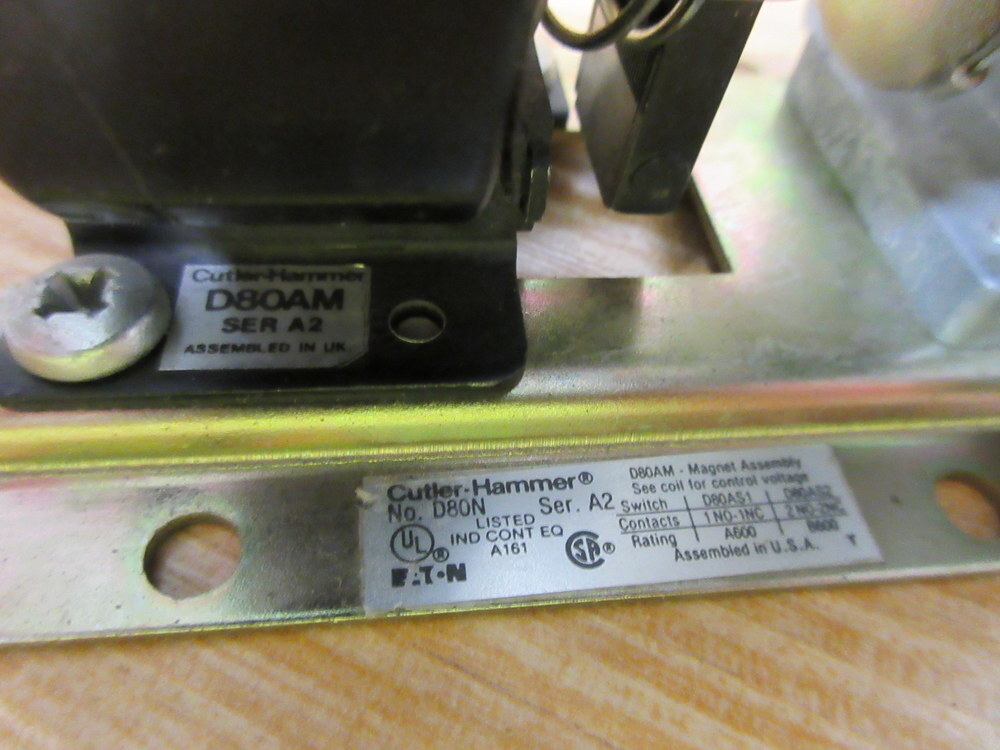 Cutler Hammer D80N Eaton Pneumatic Timer W/ D80AS2 & D80AM