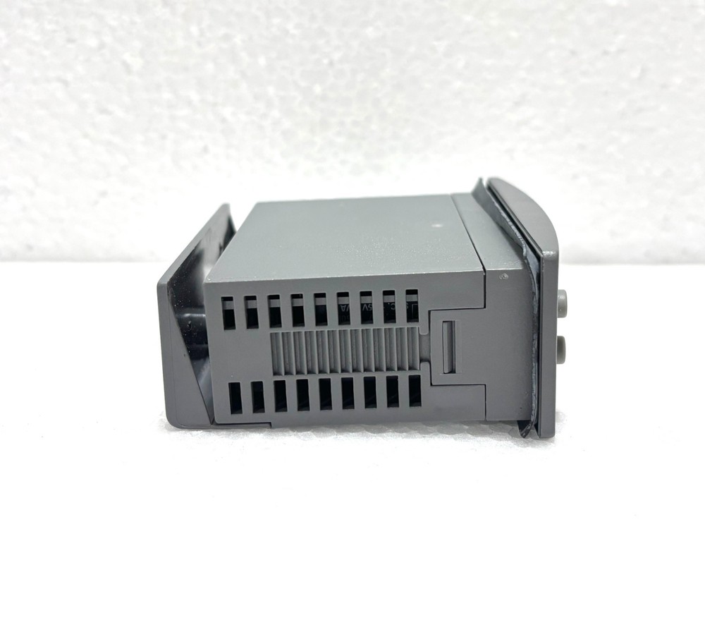 Johnson Controls MR11PM230-1C Electronic Thermostat For Compressor Control -230V