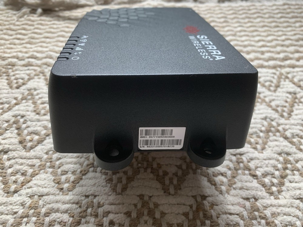 Sierra Wireless Airlink MP70, No Cables.