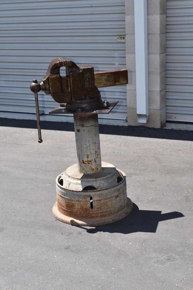 Athol bench vise 626, 6" wide jaws