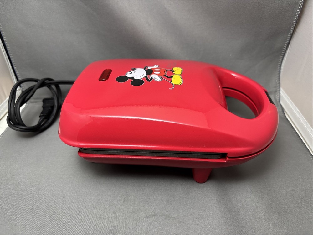 Disney Mickey Mouse 4 Cake Pop Maker Mini Intertek Electric DCM-8