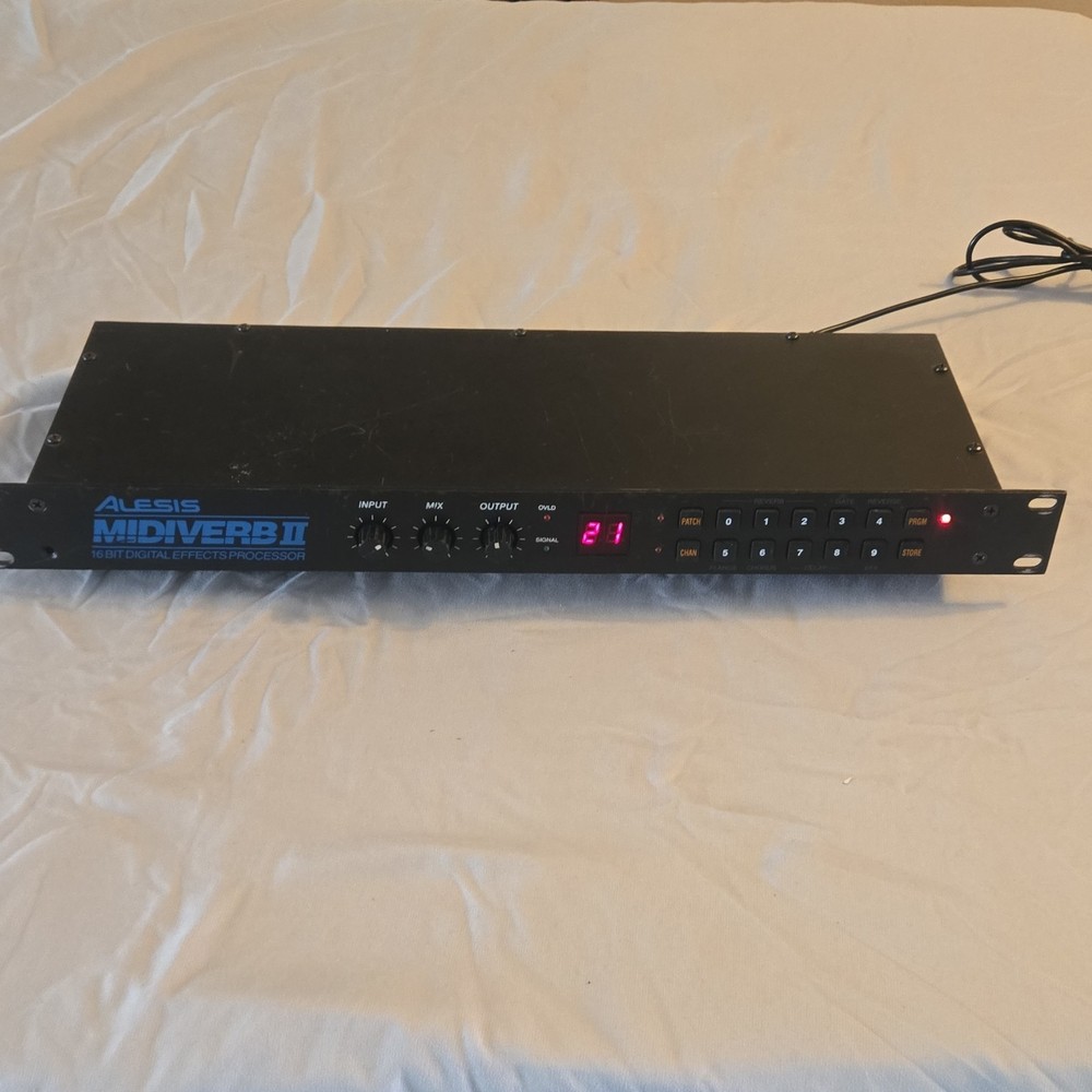 Alesis Midiverb II Digital Multi-Effects Processor Rack Mount 2-Channel Reverb