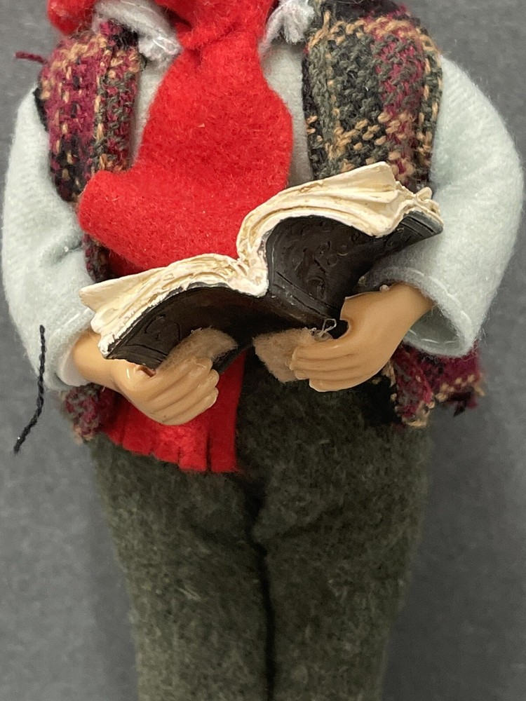 Angelo Second Tenor Caroler Figurine