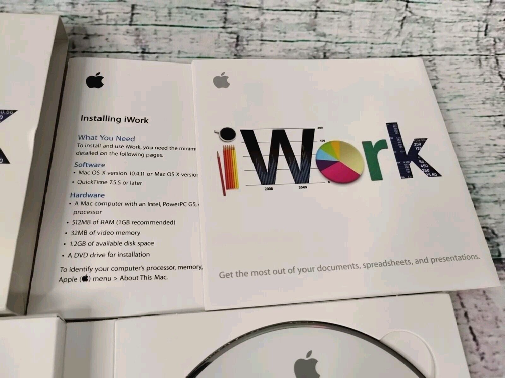 Apple MacBook Pro Mac OS X 10.6.4 & Application Install Discs ONLY w/ iWork Disc