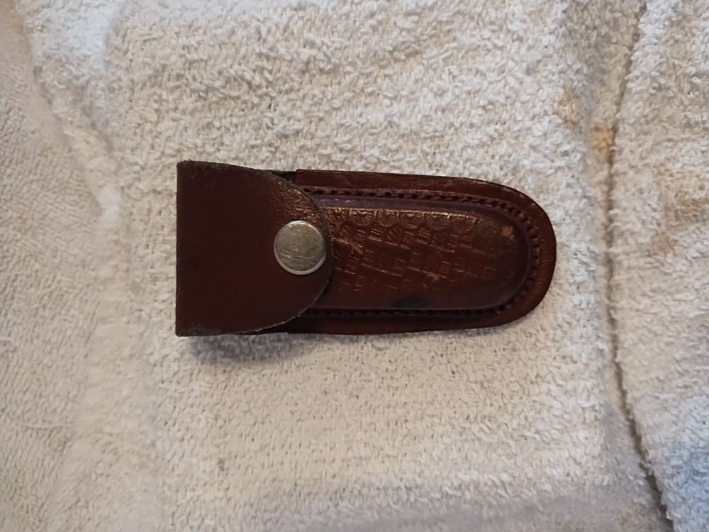 Pocket Knife w/ Sheath