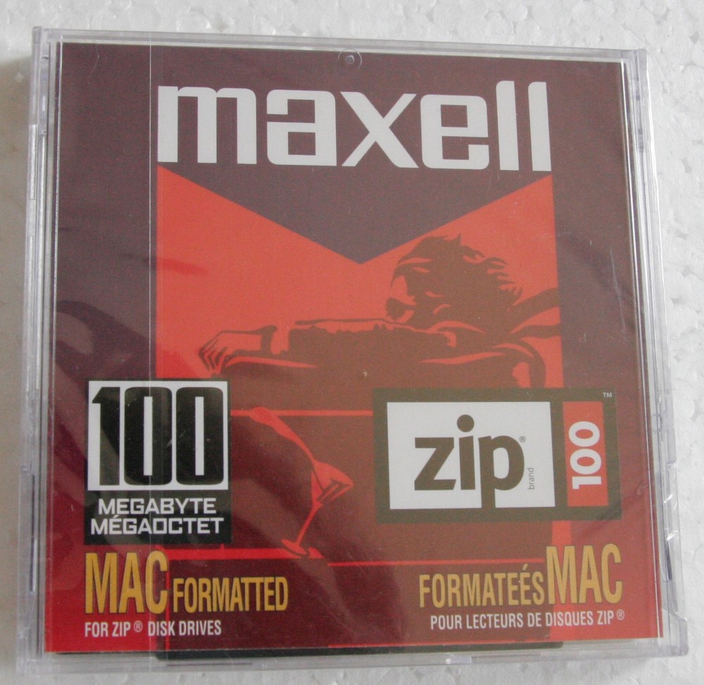 Maxell 100 MB Mac Formatted Single 1 Zip disk. New in sealed condition.