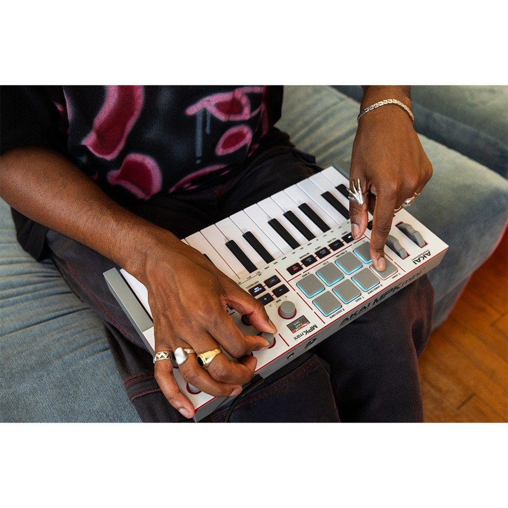 Akai Professional MPK Mini 4 25-Key 8 Pad White MIDI Keyboard Controller