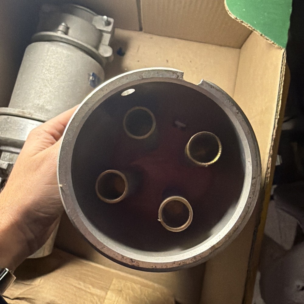 Cooper Crouse-Hinds Arktite APL series plug APL20458