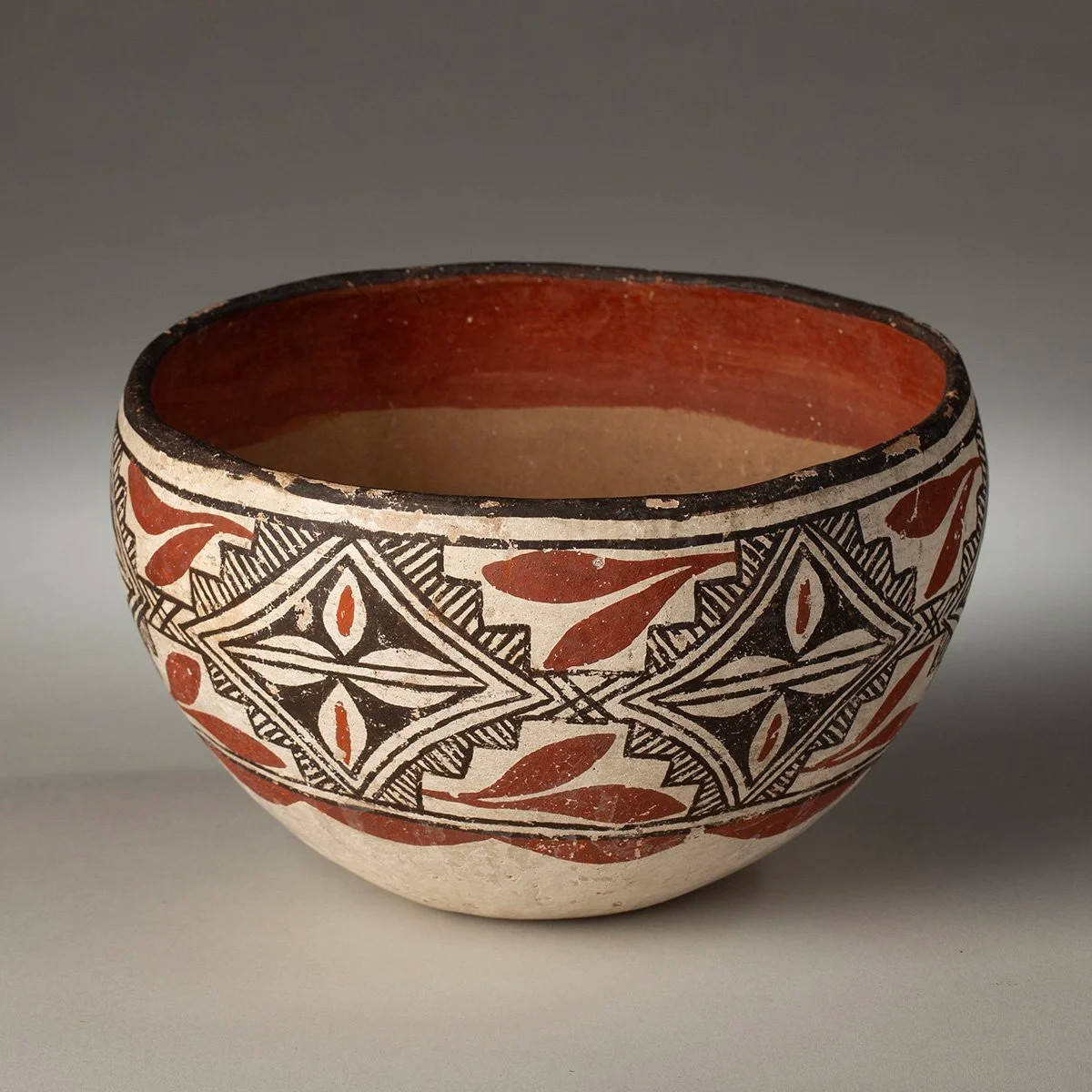 1910 FINELY DECORATED ISLETA BOWL