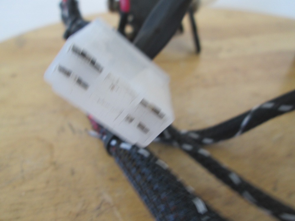 Batery Connectors w/ Reset Button Harness # 5418