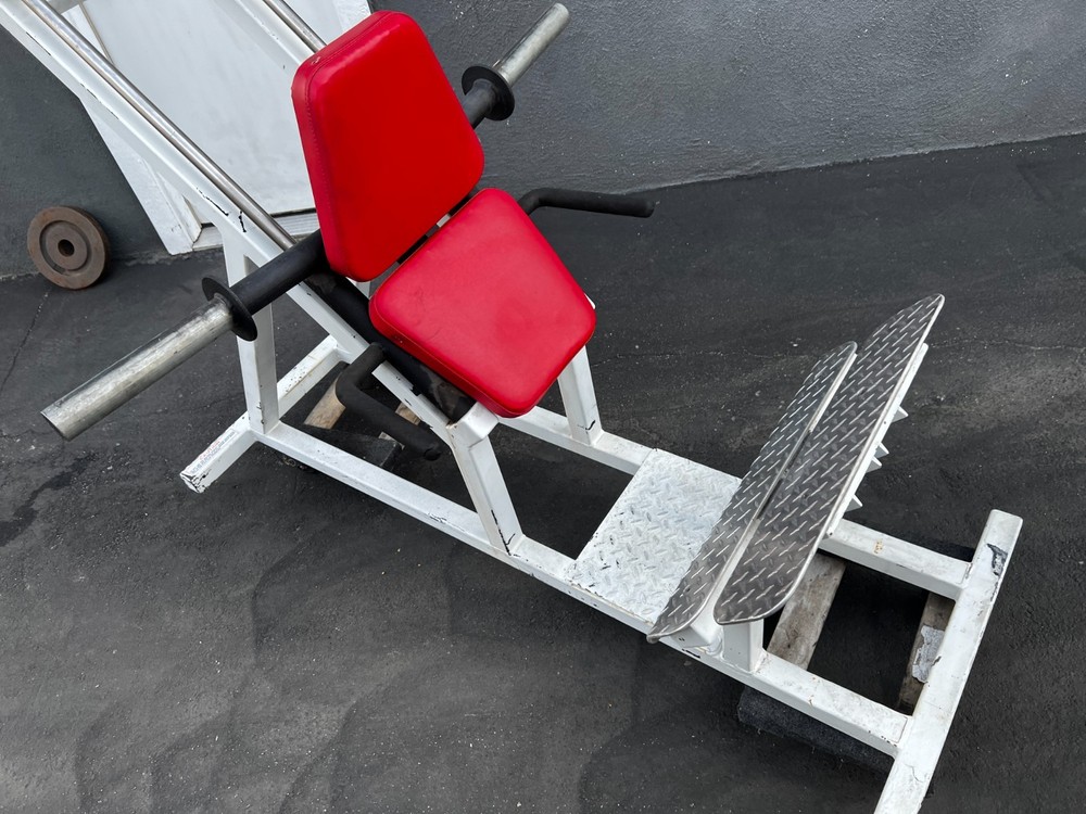 Gibson Seated Calf / Squat