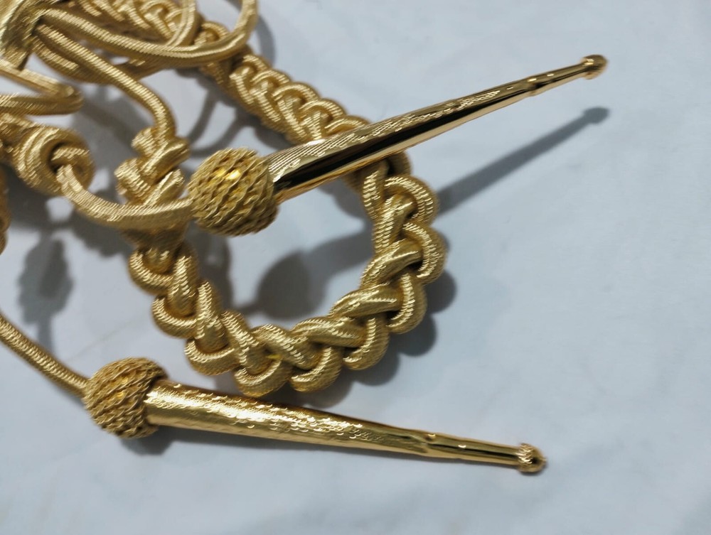Aiguillette all wire gold cord High Quality Full size