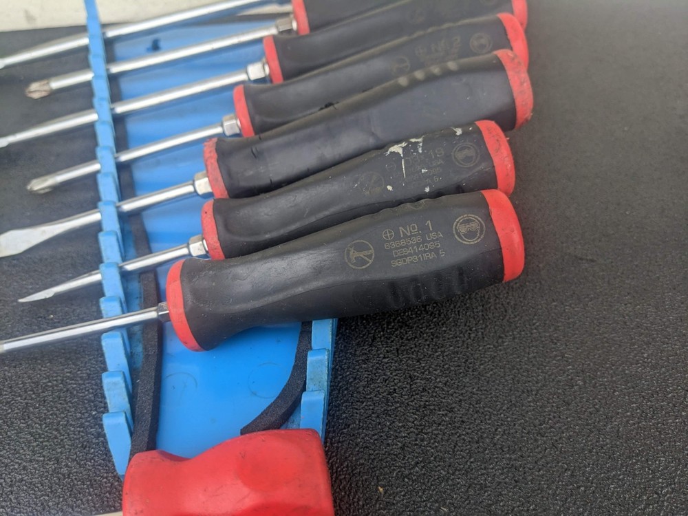 #bj910 Snap On Tools Red Screwdriver 9 Piece from Soft Grip SGDX80 Set