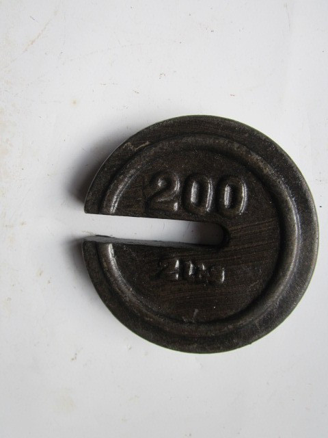 Vintage Cast Iron 200  Lb. Platform Scale  Weight