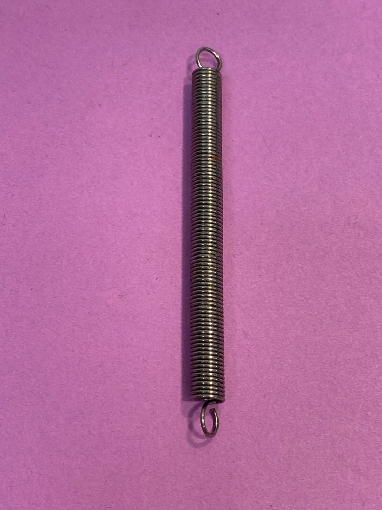 *NOS* 10137-006 SPRING FOR SINGER SEWING MACHINE *FREE SHIPPING*