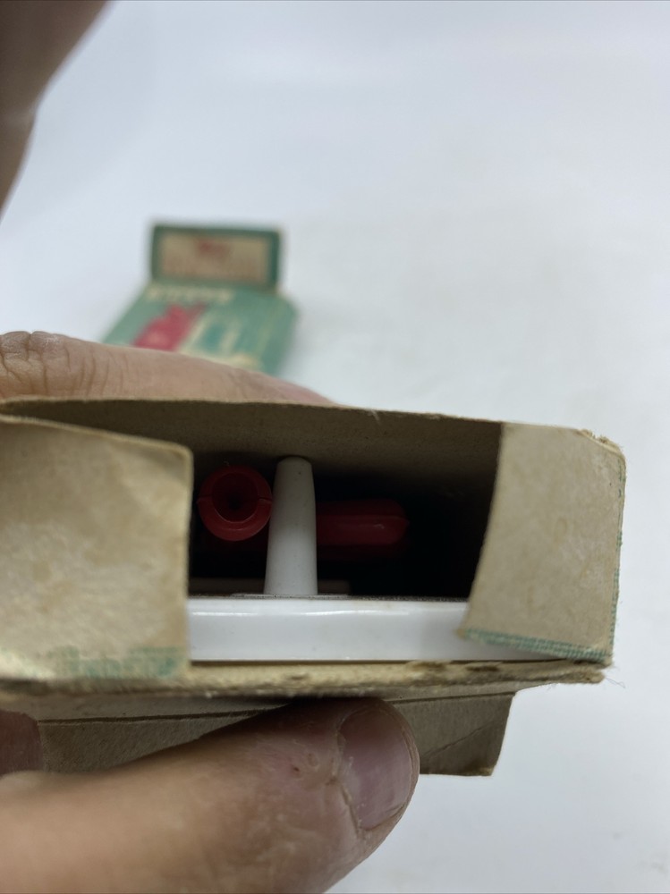 Vintage Plastic Hexe Automatic Needle Threader with Instructions Antique