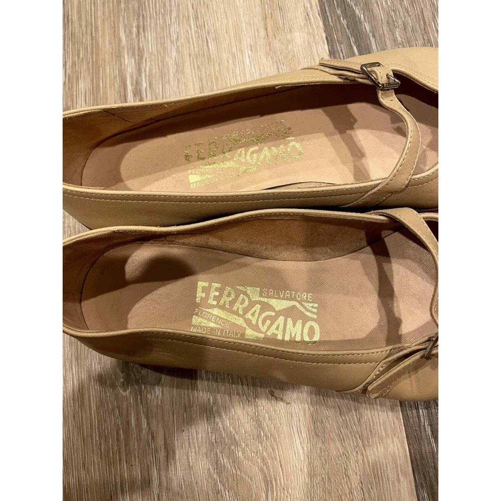 Salvatore Ferragamo heels size 7