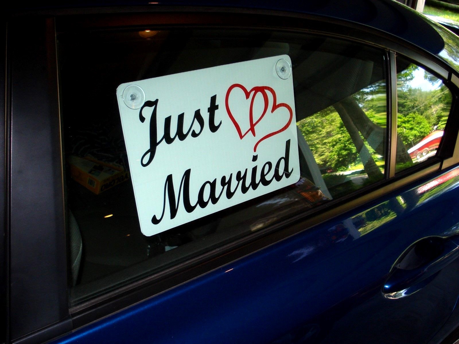 (2) JUST MARRIED CAR WINDOW SIGNS 8"X12" WITH SUCTION CUPS w/Hearts Wedding