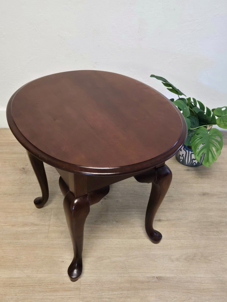 Broyhill Cherry Oval End Table-Queen Anne Single Drawer Oval Solid Wood