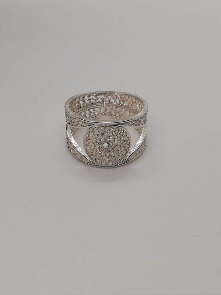 . 970 Solid Silver Women's Ring Size 8 Filigree New.