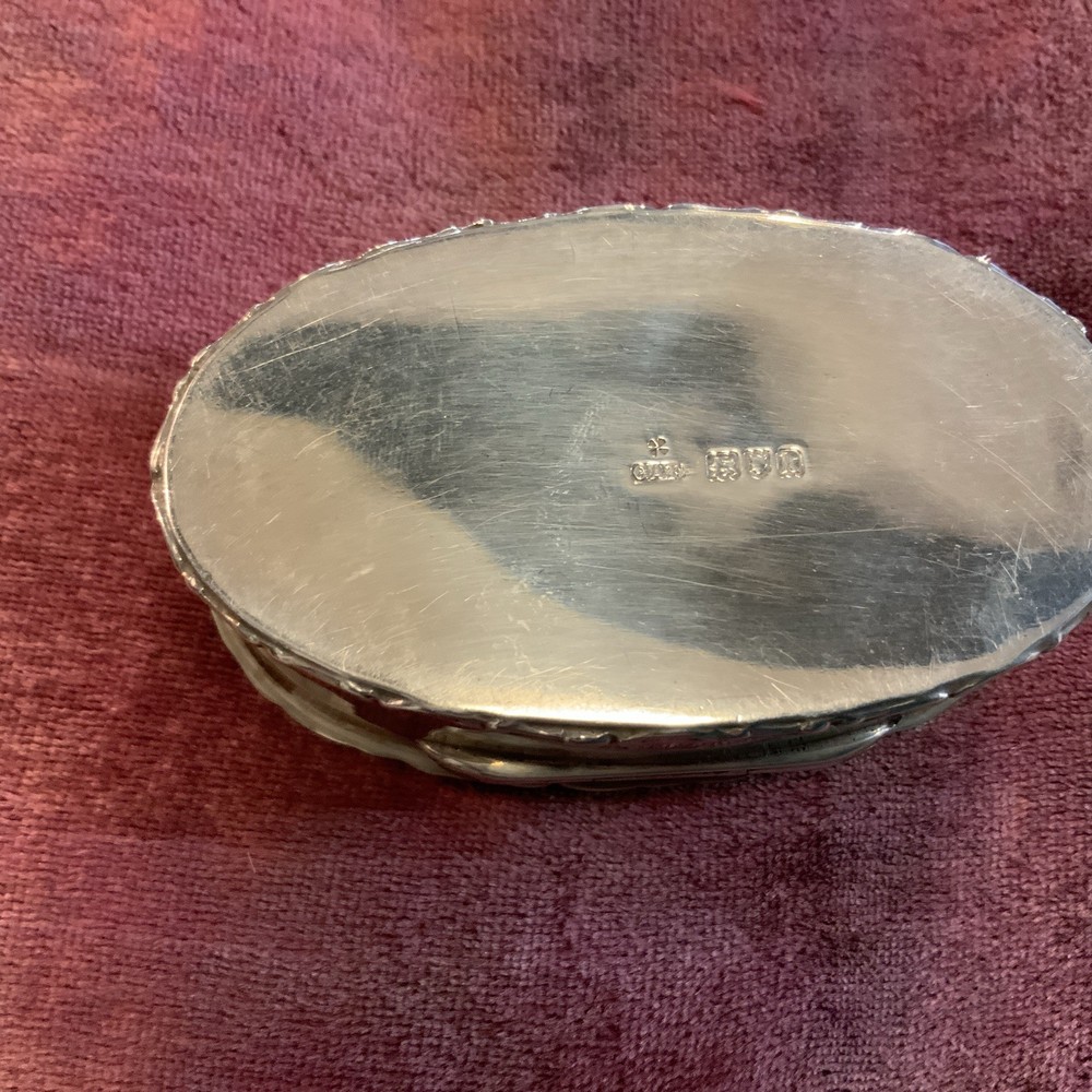 Delightful Antique Solid Silver Small Trinket/Snuff Box Birmingham 1905