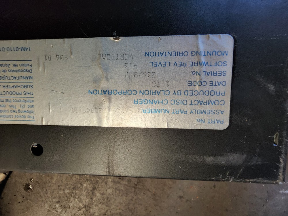 1998-1999-2000-2001-2002 LINCOLN CONTINENTAL CD CHANGER