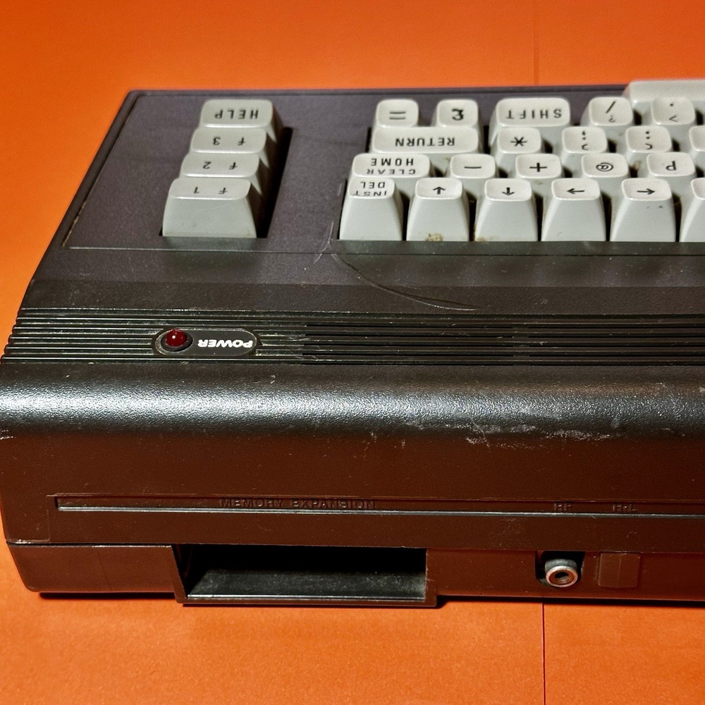 Commodore 16 C16 Bundle, Datasette & Power supply - Working