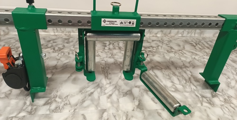Greenlee CTR200 Heavy Duty Cable Roller