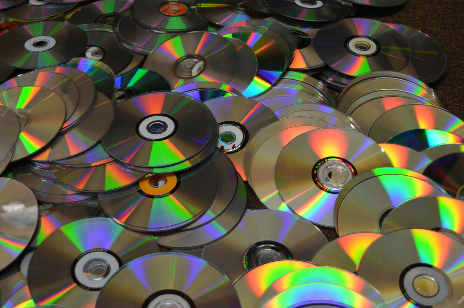 Old CDs for Arts & Crafts Compact Disc DIY Projects Decoration Upcycling Lot