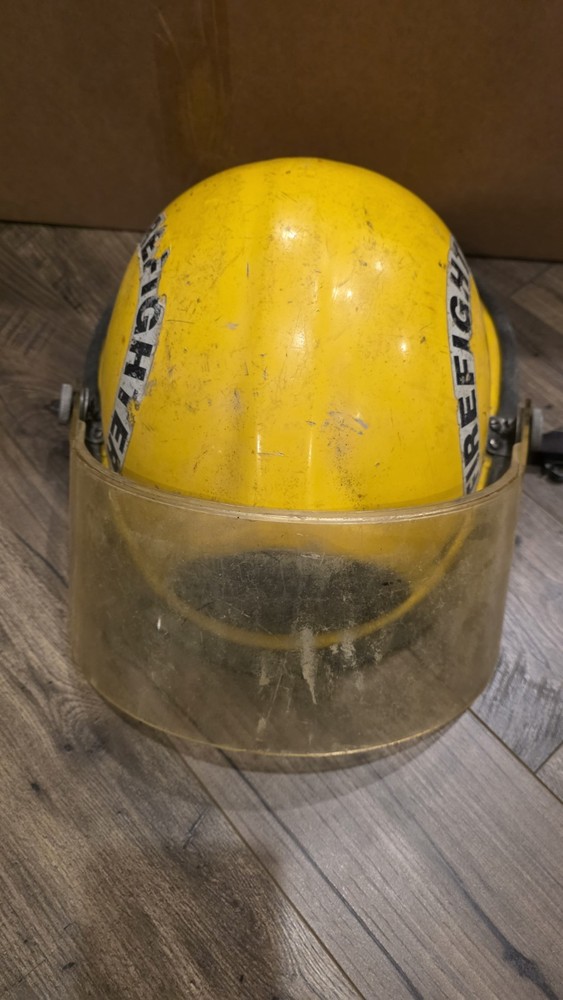 Vintage Fire Helmet Defender Model P W/Liner