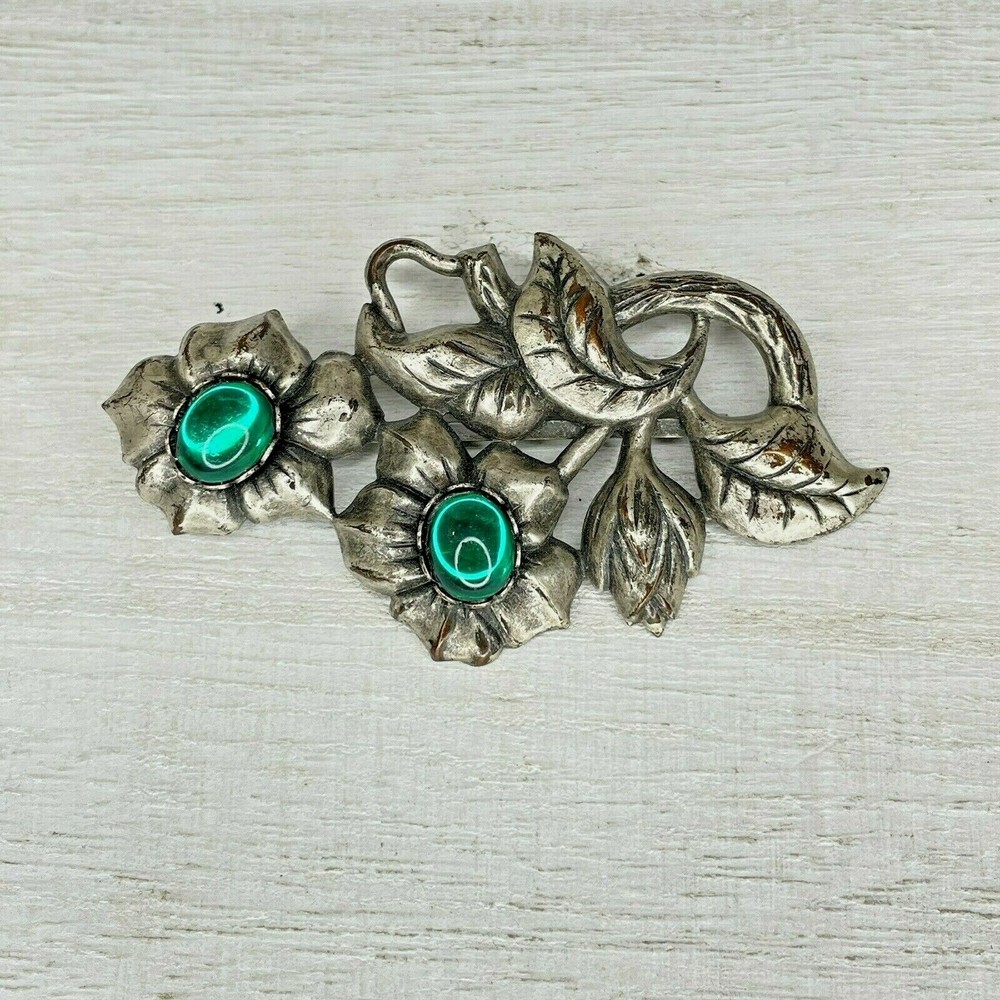 Silver Tone with Green Rhinestone Flower Shape Pin Brooch