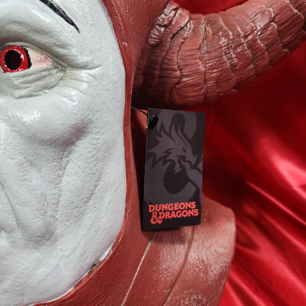 DUNGEONS & DRAGONS - VENGER MASK by Trick or Treat Studios