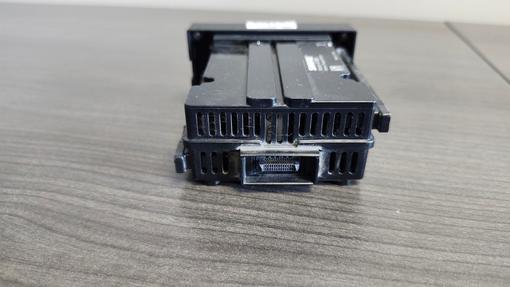 Shure AXT901 Axient Bodypack Charging Module