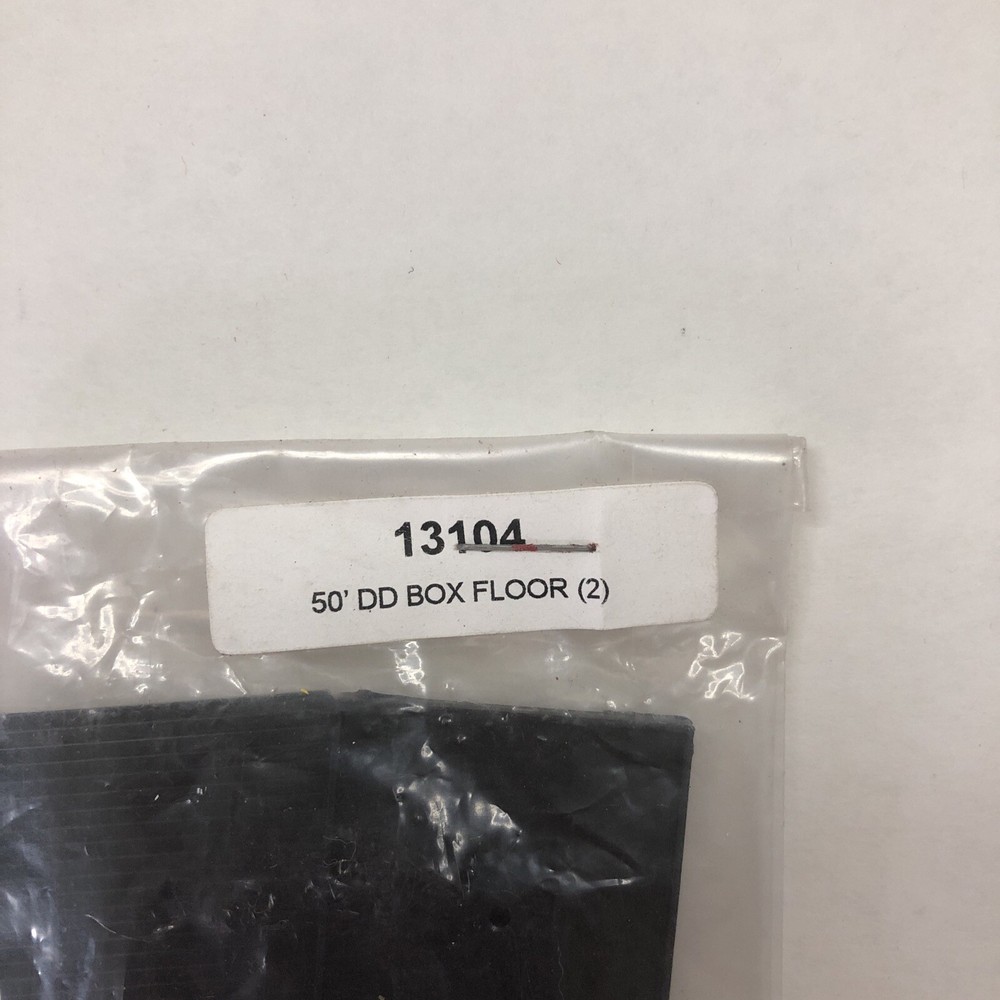 HO Train Part 50' DD Box Floor 2-Pack #13104 NOS