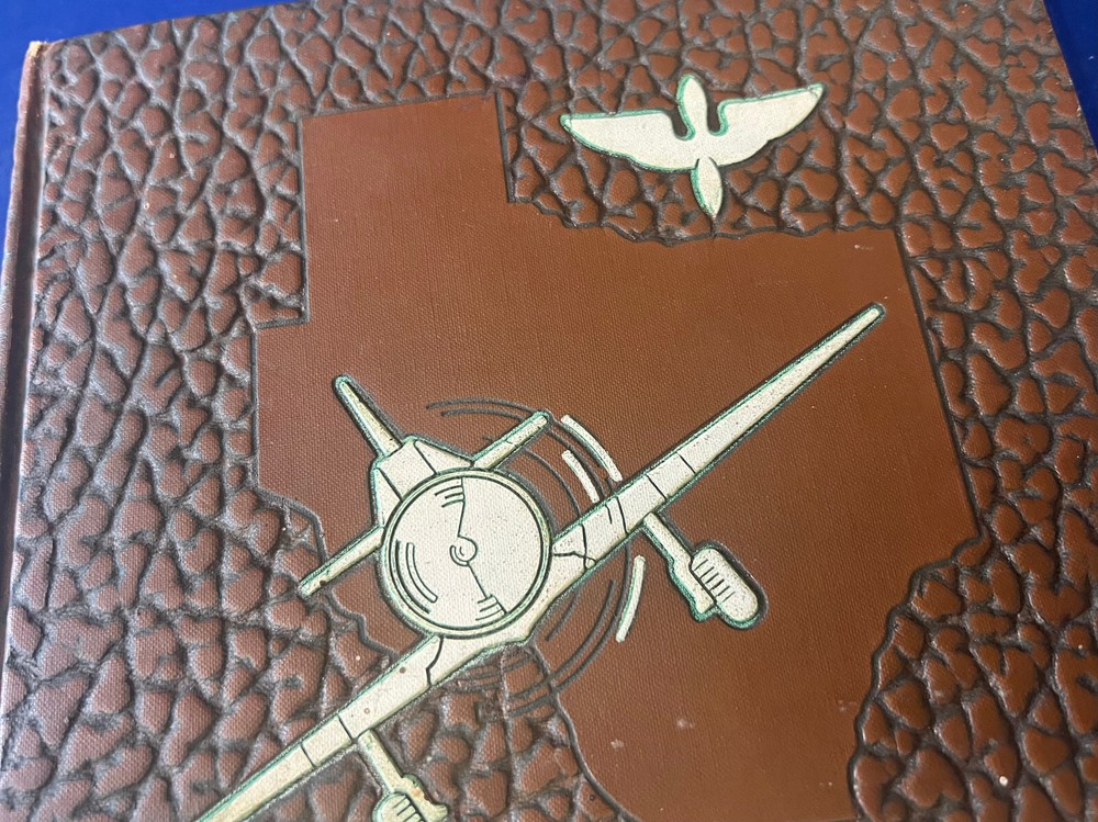 GODFELLOW ARMY AIR FIELD CLASS BOOK 44 E- BASIC FLT. TRAINING