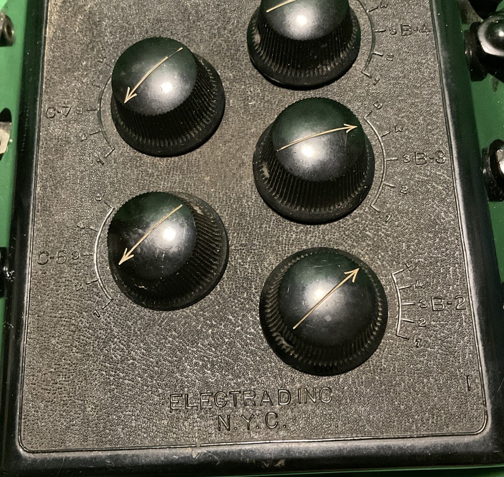 Vintage ELECTRAD .INC - TRUVOLT DIVIDER- PATENTS PENDING UNTESTED