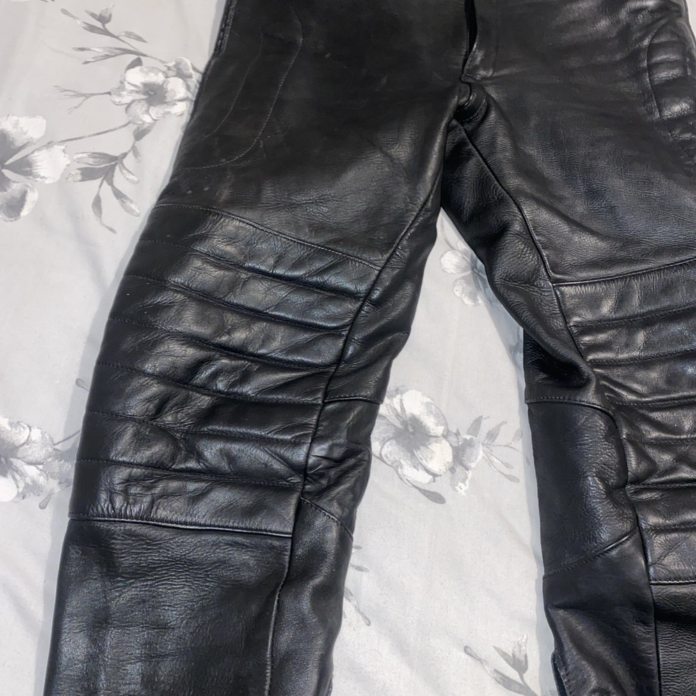 J & S BLACK LEATHER BIKER TROUSERS SIZE 32