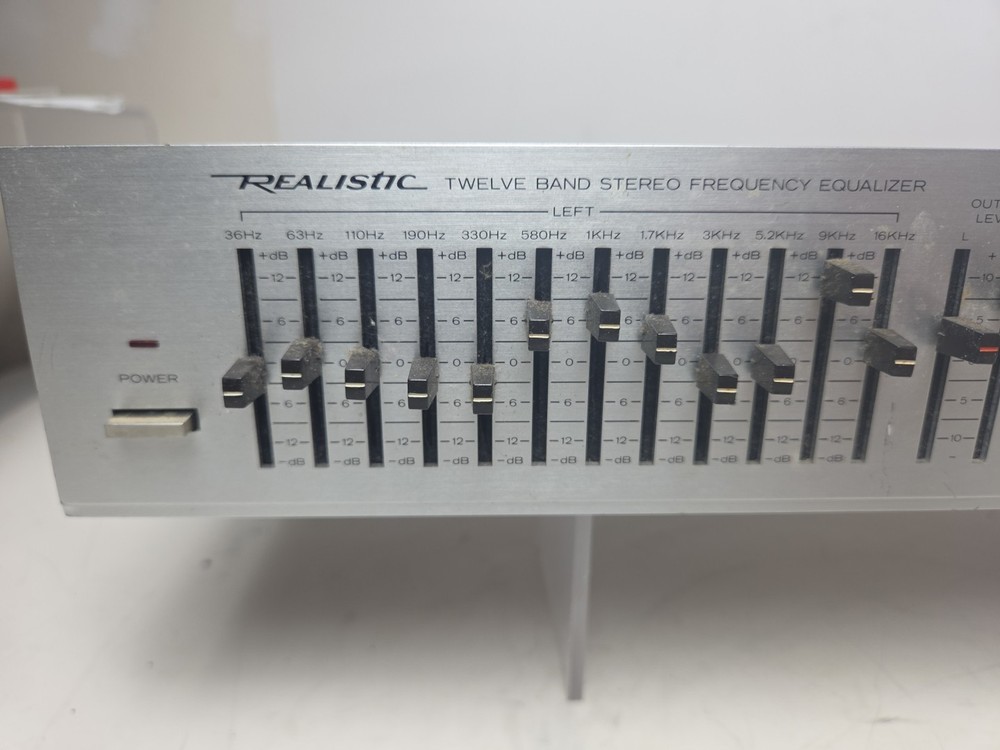 Realistic 12 Band Stereo Frequency Equalizer 31-2009