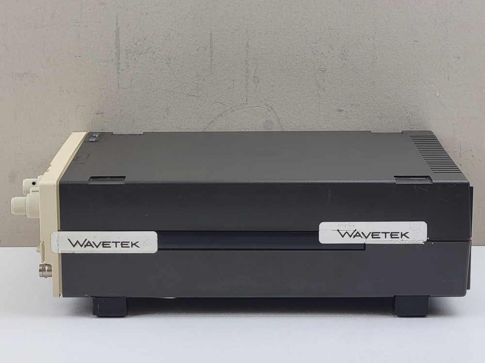 Wavetek Model 22 11MHz Stabilized Sweep Generator - Powers On - Display Issue?