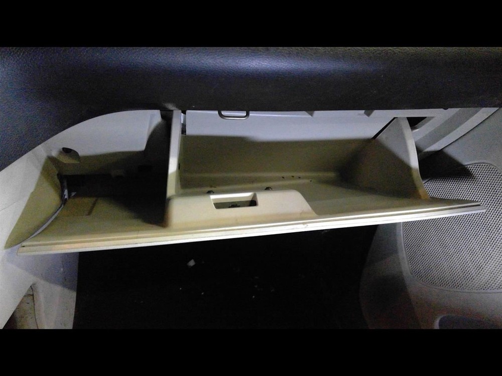 CARAVAN 2018 Glove Box 413149