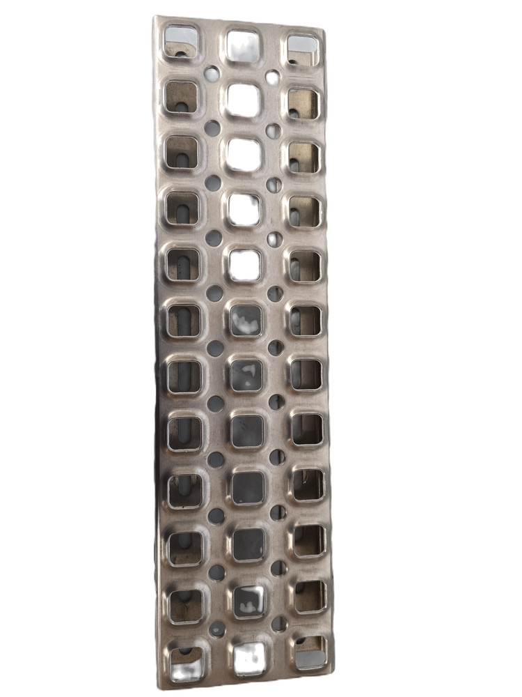 20489698 | Volvo Truck Step 18" New