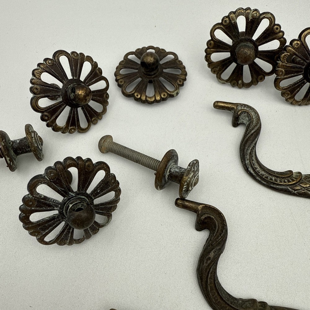 Vintage Draw pulls and knobs