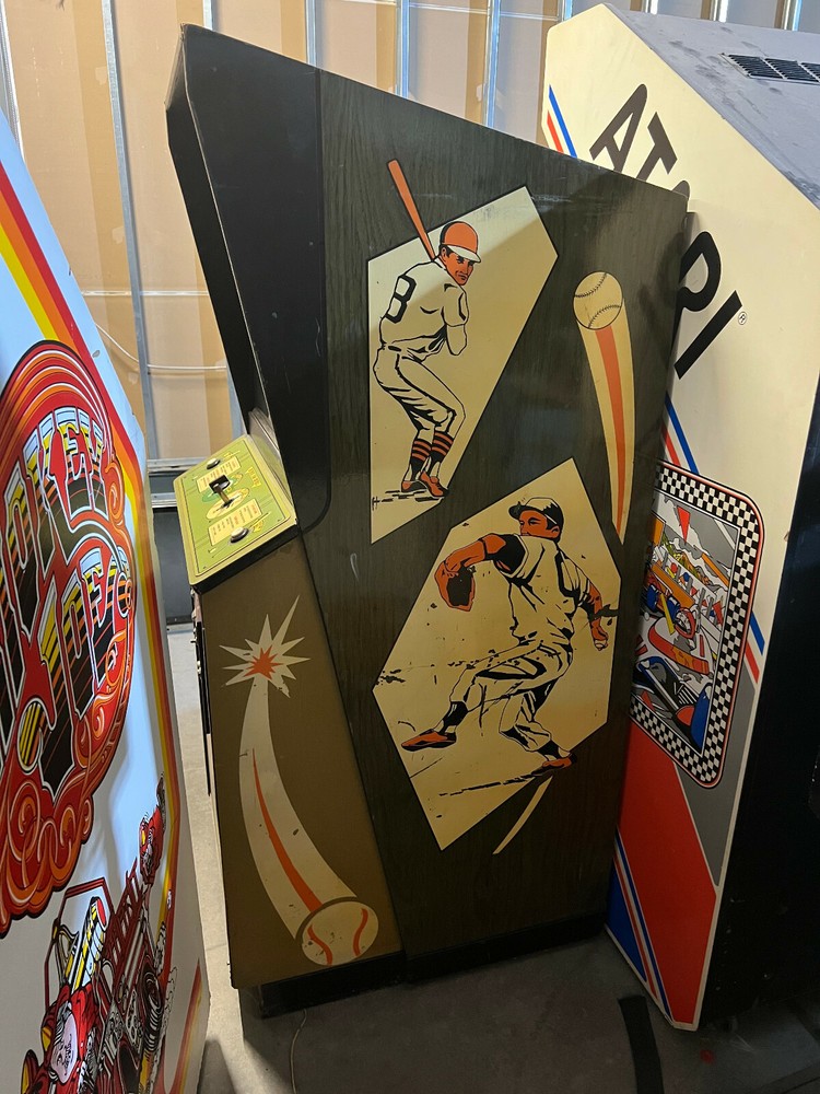 TORNADO BASEBALL ARCADE MACHINE by MIDWAY 1976 (Excellent Condition)