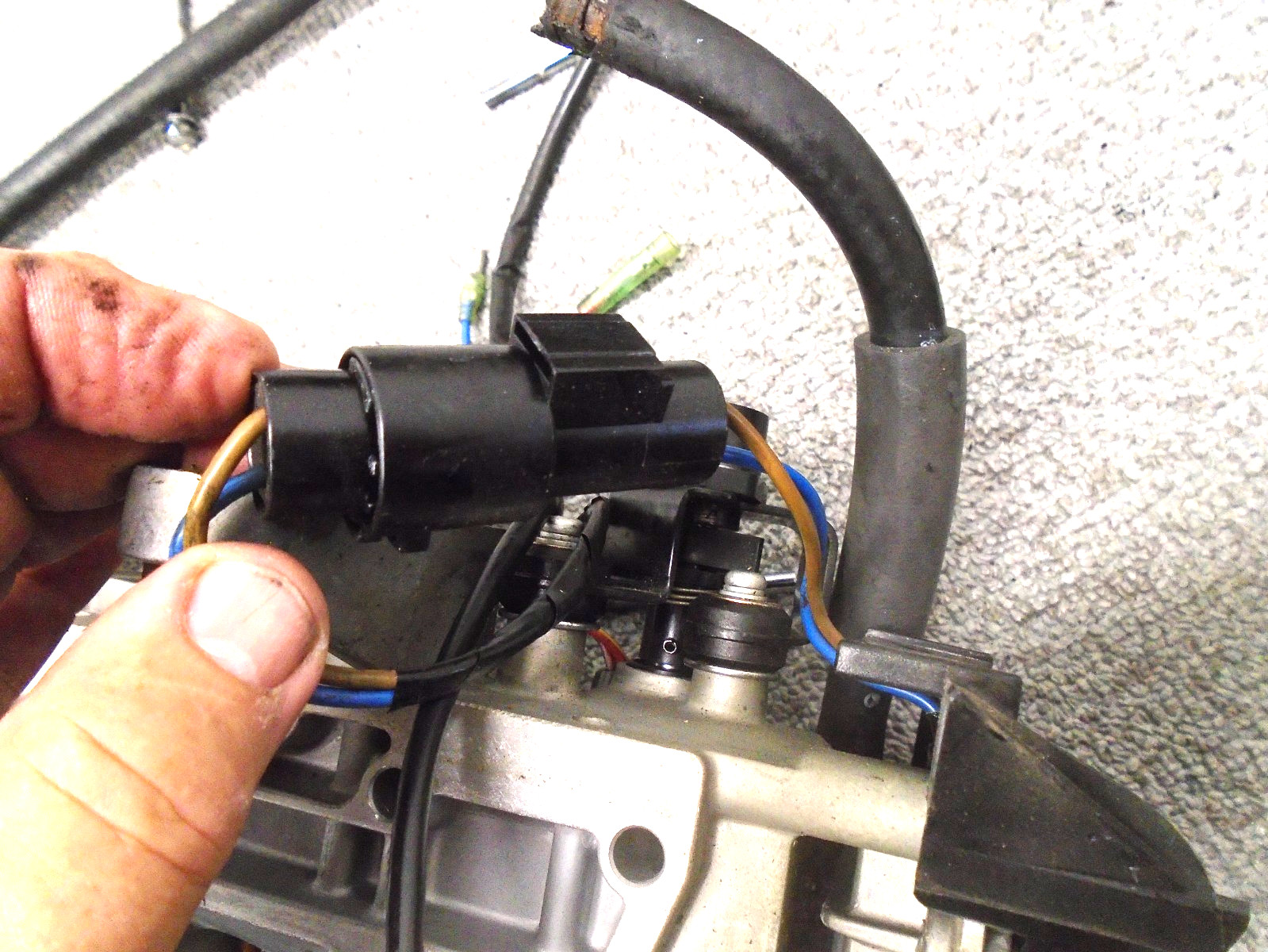 Yamaha OX66 2001-2005 150-250 Hp FUEL INJECTION NOZZLE ASSY 67H-13751-00-00