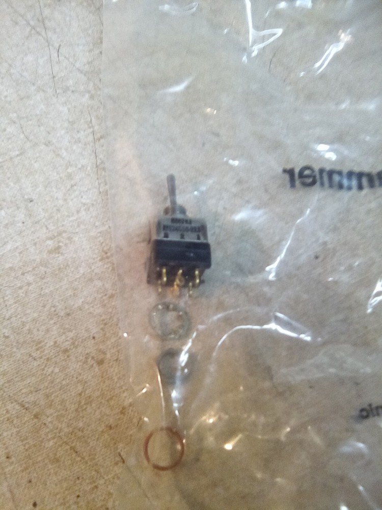 Eaton Cutler-Hammer 8867K1 MS24656-211 Toggle Switch