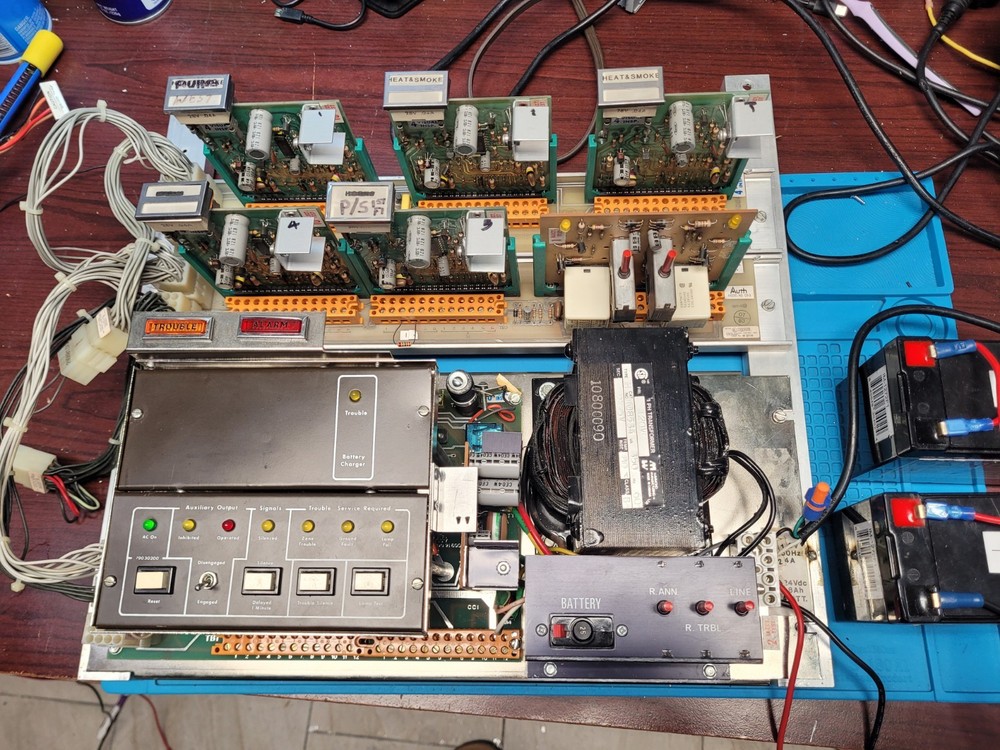 FIRE ALARM CONTROL[ AUTH ELECTRICAL COMPANY MODEL AFC-20.