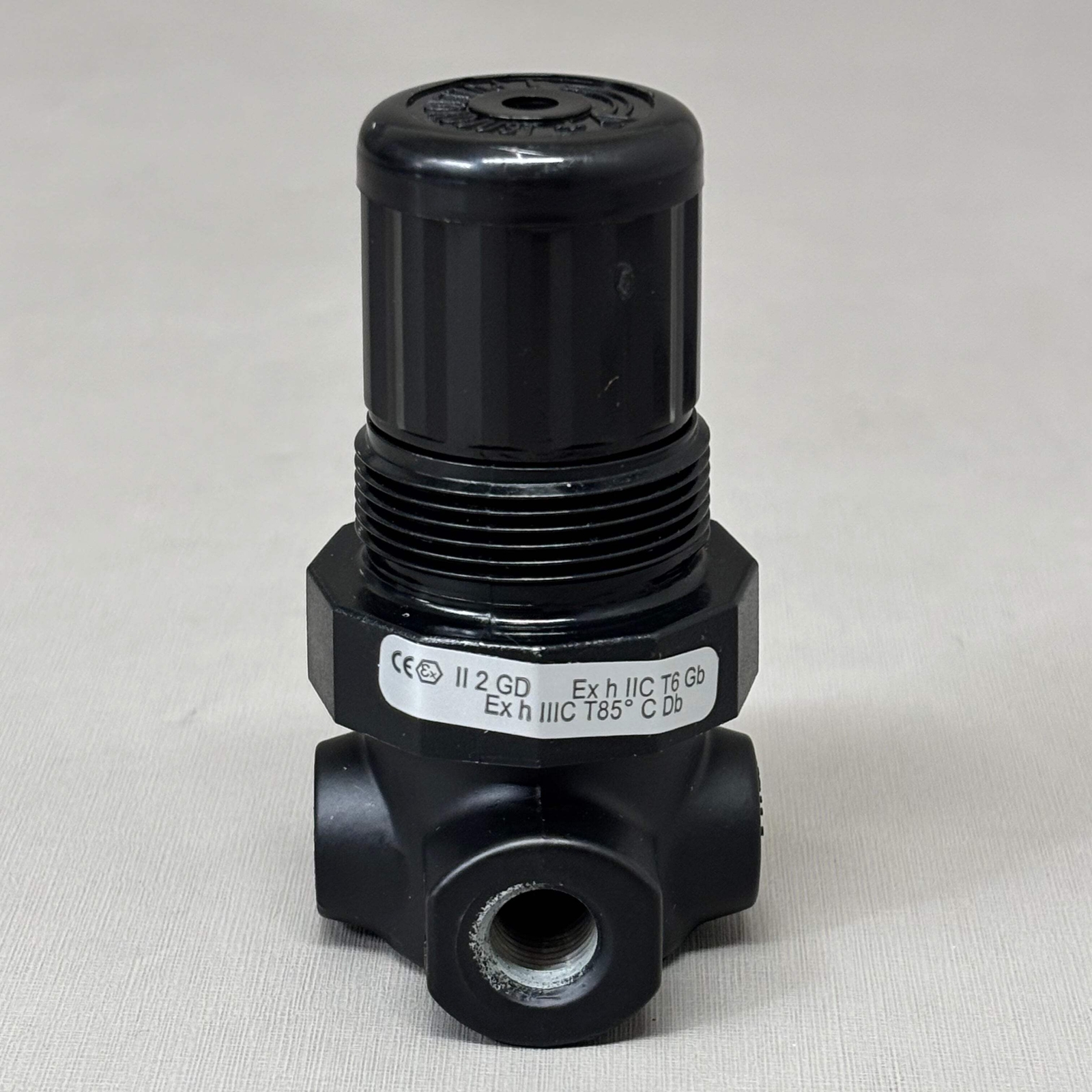 NORGREN Compressed Air Regulator 1/8" NPT 300 Max Psi Miniature R07-100-RNEA