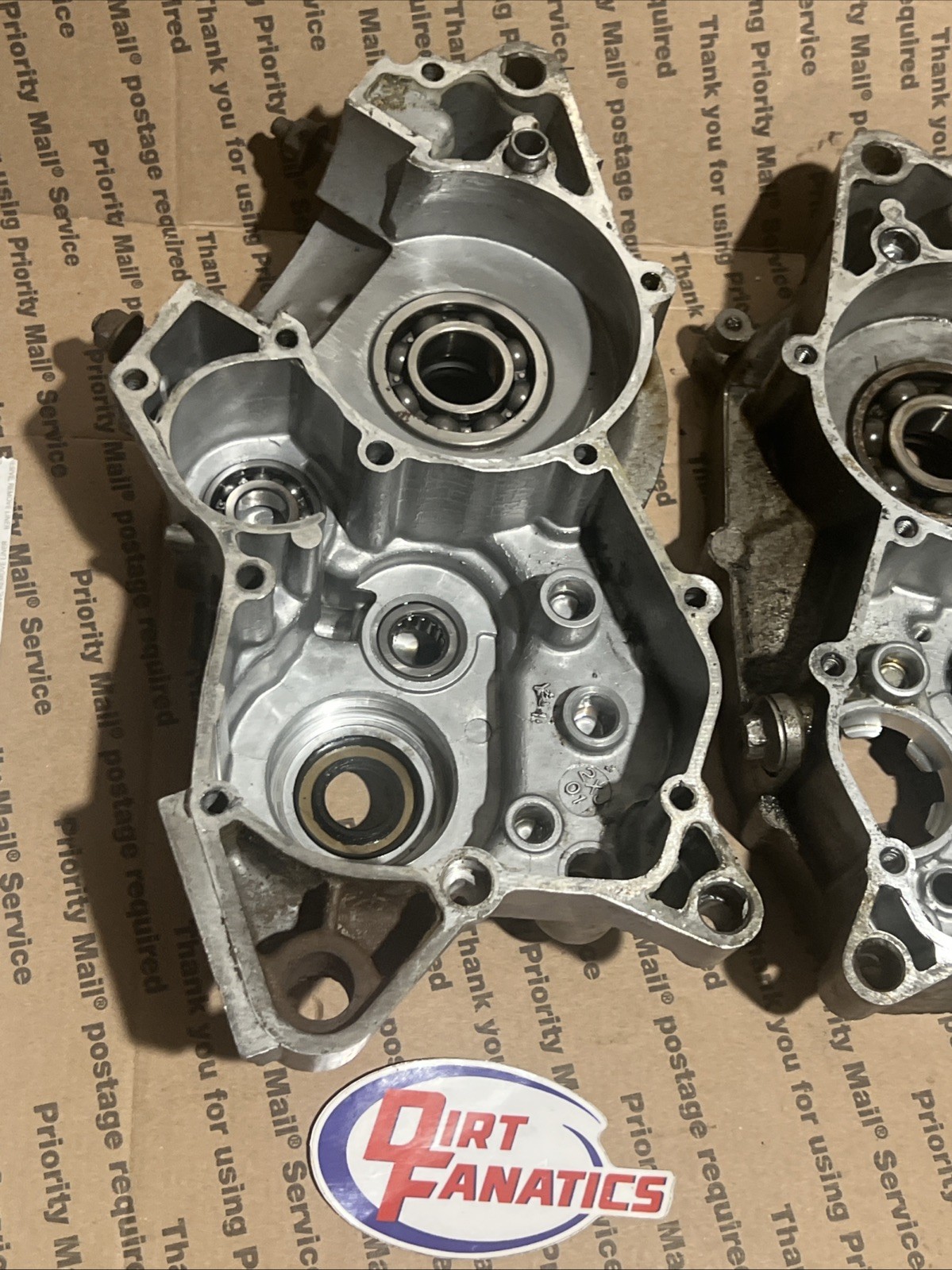 YAMAHA BLASTER OEM ENGINE CASES CRANKCASE MOTOR SET L R YFS200