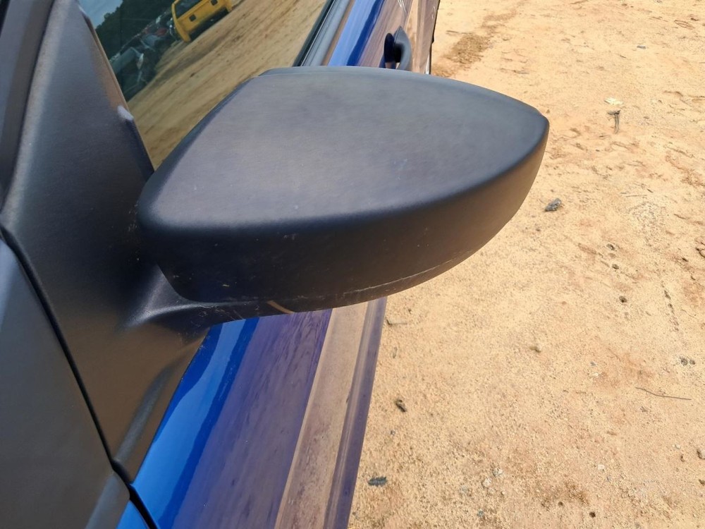 ESCAPE 2019 Glove Box 4737562